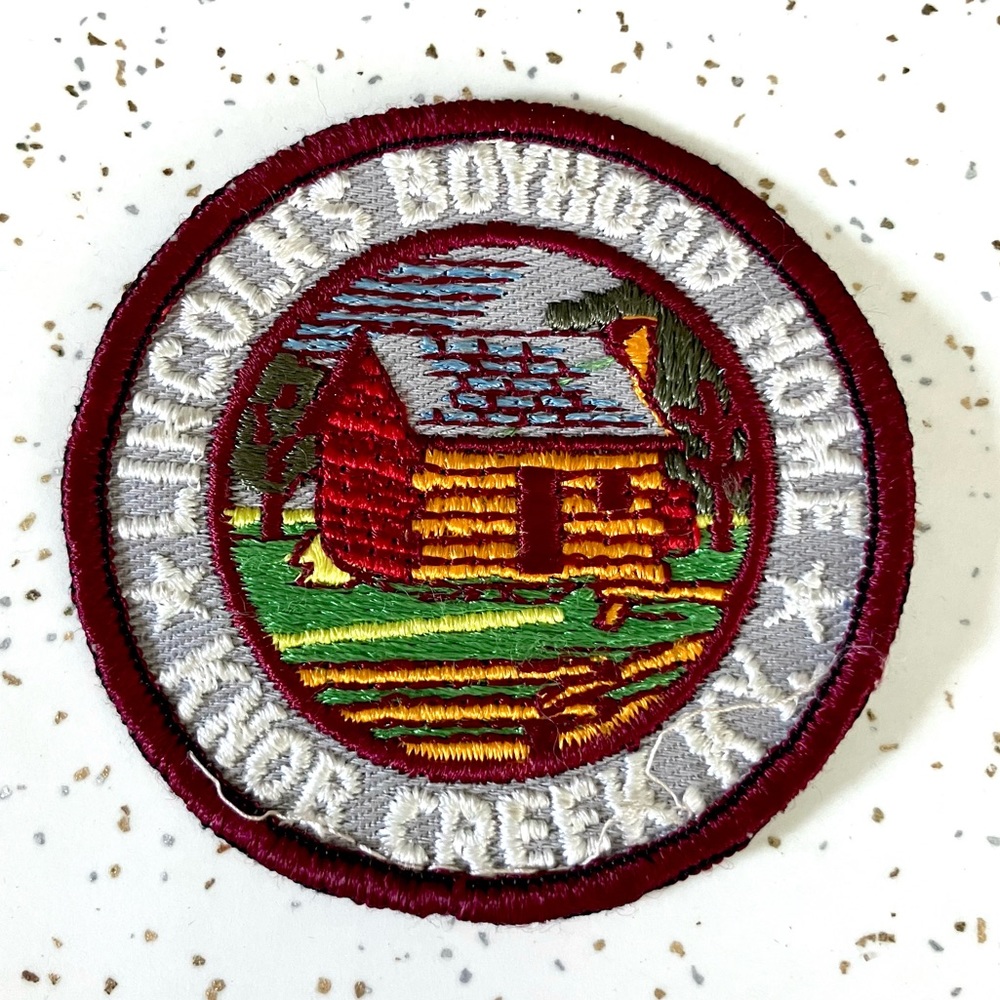 Vintage 60’s Lincoln log home souvenir embroidered patch accessory